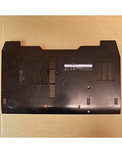 Pohjaluukku Dell Latitude E6400 kannettaviin, käytetty